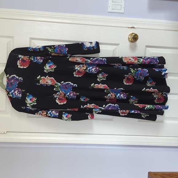 Honey & Lace Black Floral Duster, M - Picture 2 of 5